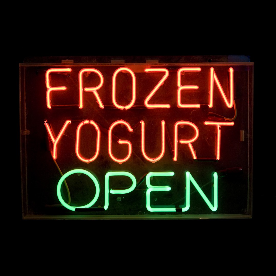 ICE CREAM SIGNS & NEON Air Designs