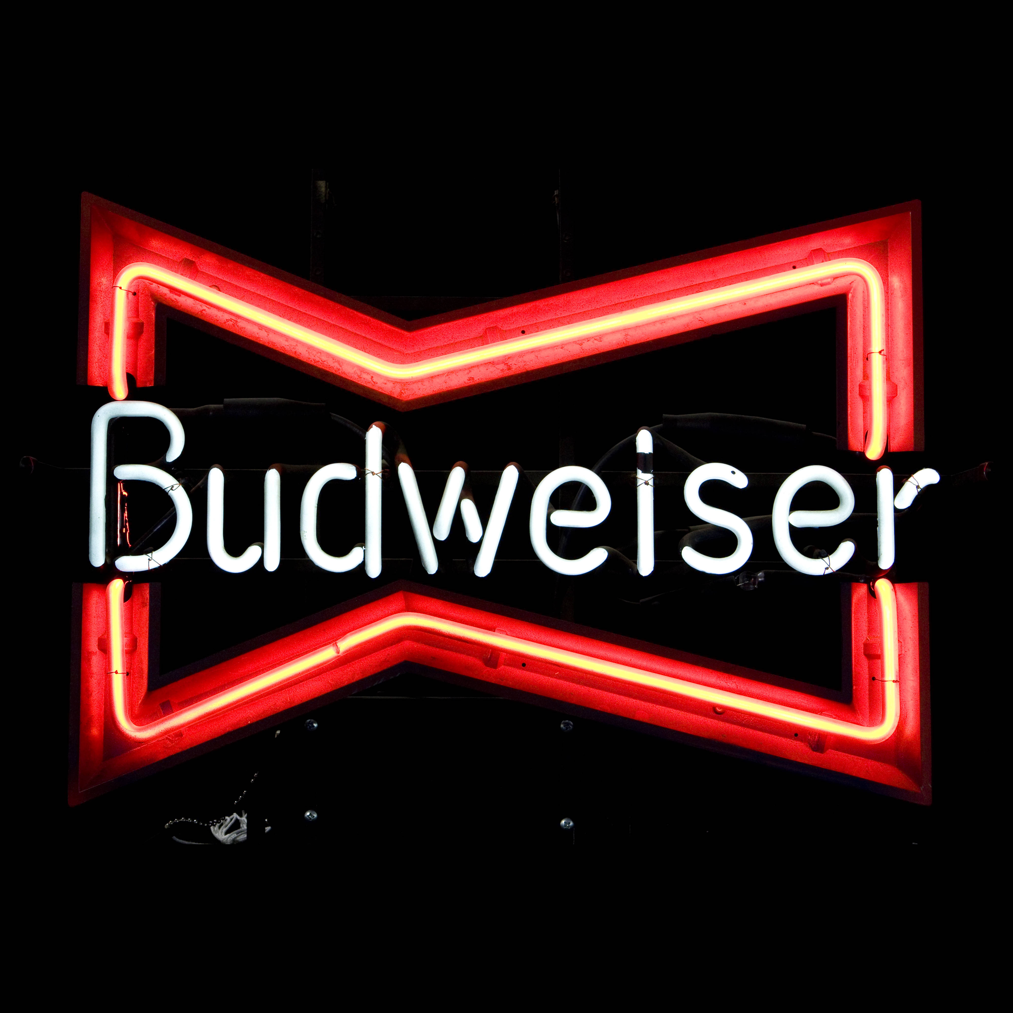 BUDWEISER / NEON SIGN | Air Designs