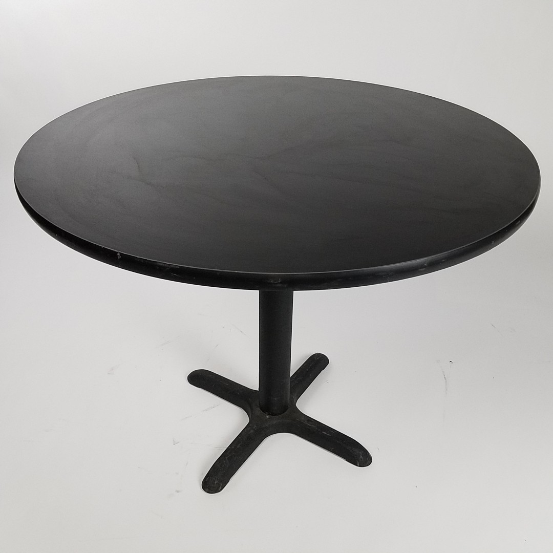 TABLE TOP / LAMINATE / BLACK W/ BLACK TRIM / 36″ RD Air Designs