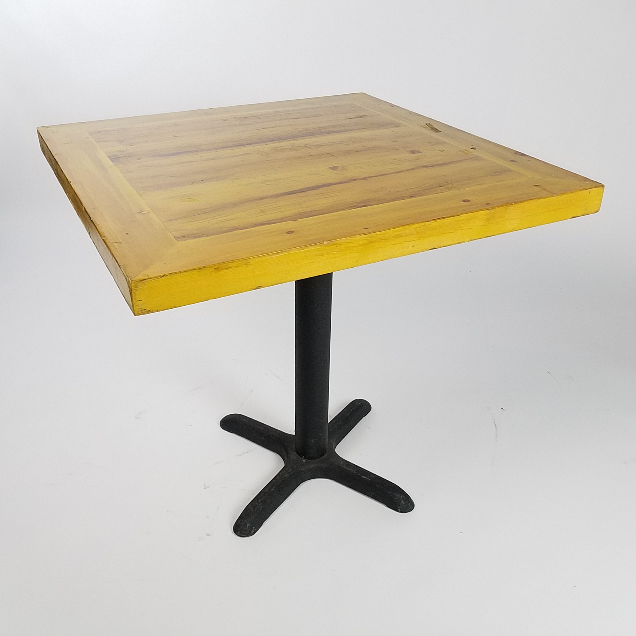 TABLE TOP / WOOD / YELLOW PINE / 32″ X 32″ Air Designs